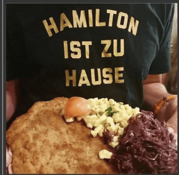 Hamilton ist zu hause -German